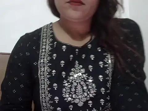shekira99 online show from October 2025 07:37:01 PM