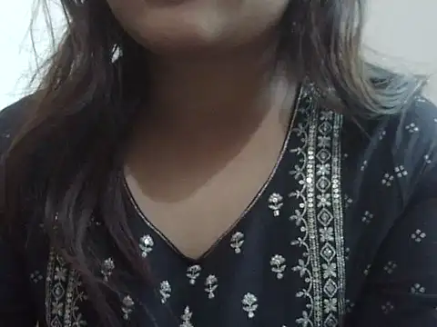 shekira99 online show from February 2026 05:07:01 AM