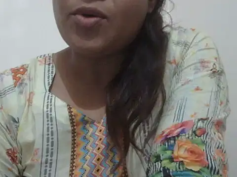 shekira99 online show from February 2026 08:41:01 PM