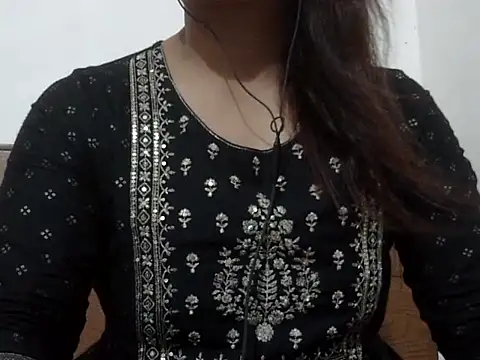 shekira99 online show from October 2025 02:14:02 PM