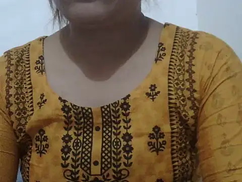 shekira99 online show from February 2026 03:12:01 PM