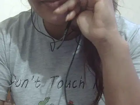 shekira99 online show from May 2026 05:27:02 AM