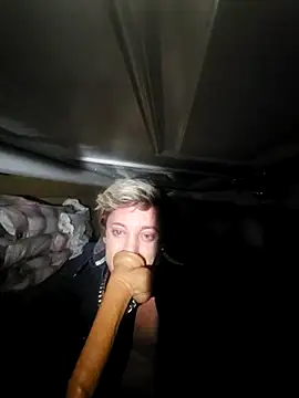 j hollywood91 online show from December 2025 05:42:01 AM