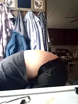 j hollywood91 online show from November 2025 07:28:01 PM