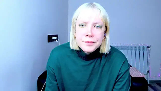 Snapshot of dollmore chatting on November 2025 10:13:01 PM dollmore online show from November 2025 10:13:01 PM