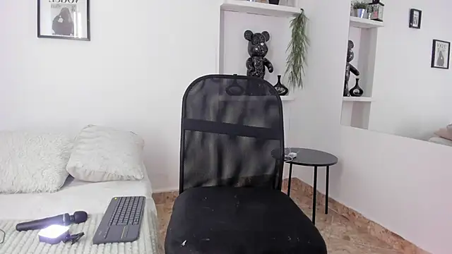 valerycolins online show from September 2025 02:15:01 AM