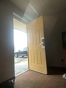 Snapshot of Stressreliever82 chatting on April 2026 06:25:02 PM Stressreliever82 online show from April 2026 06:25:02 PM