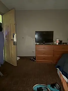 Snapshot of Stressreliever82 chatting on April 2026 05:13:01 AM Stressreliever82 online show from April 2026 05:13:01 AM