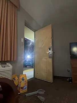 Snapshot of Stressreliever82 chatting on April 2026 02:24:01 AM Stressreliever82 online show from April 2026 02:24:01 AM