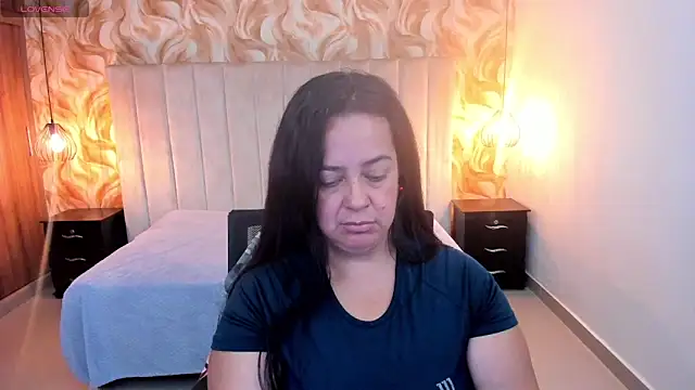 Snapshot of lucia_vonne_ chatting on May 2026 06:47:01 PM lucia vonne online show from May 2026 06:47:01 PM