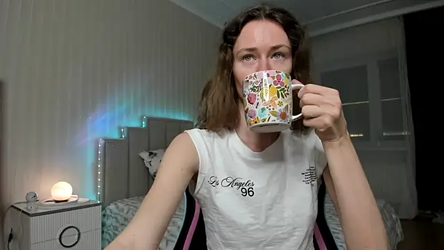 ooksiiii online show from April 2026 06:03:02 PM