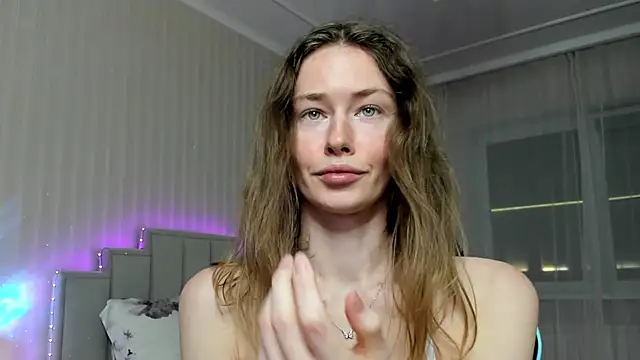 ooksiiii online show from February 2026 09:28:01 PM