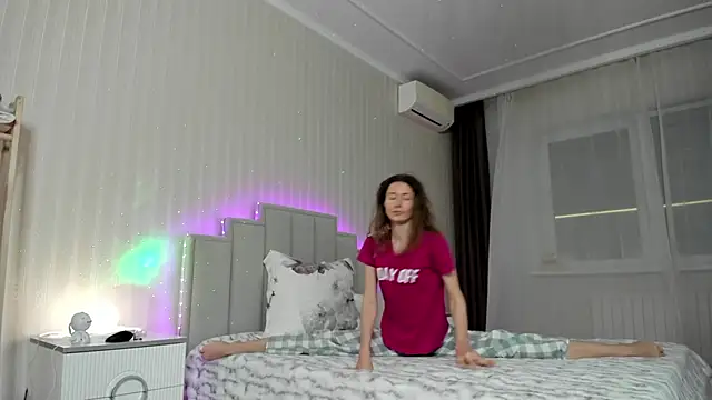 ooksiiii online show from February 2026 05:09:02 PM