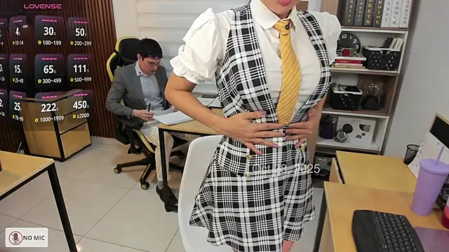 Office Naughty Girl online show from October 2025 05:45:02 PM