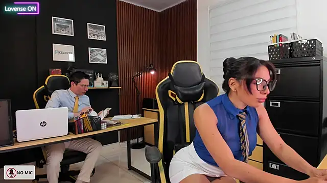 Office Naughty Girl online show from March 2025 04:42:02 PM