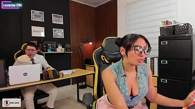 Office Naughty Girl online show from March 2025 04:15:02 PM