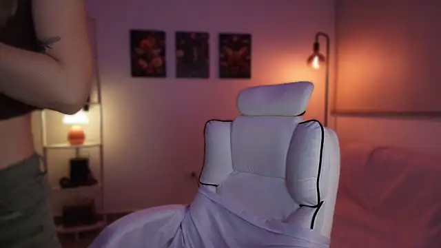 Dakotaa  online show from November 2025 04:49:02 AM