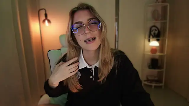 Dakotaa  online show from December 2025 04:13:02 AM