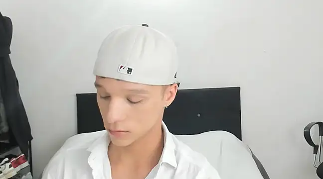 angelcortes online show from December 2024 10:55:02 AM