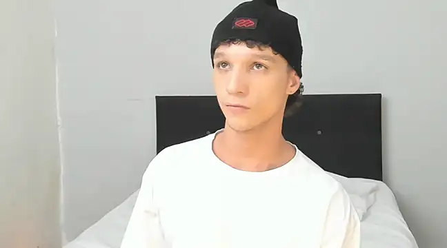 angelcortes online show from March 2025 09:16:01 PM