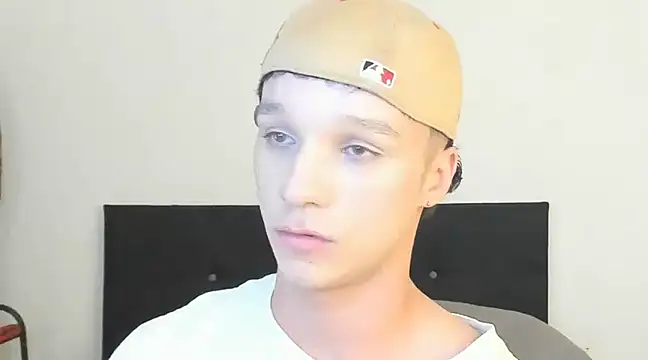 angelcortes online show from December 2024 10:46:02 PM