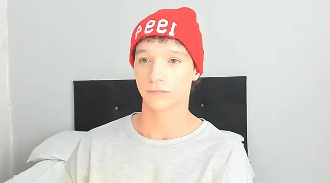 angelcortes online show from February 2025 08:00:01 PM