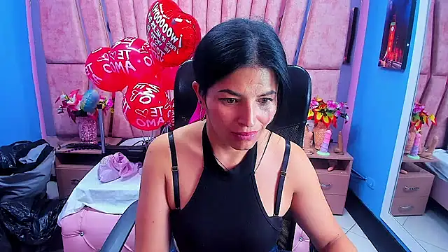 Snapshot of HornySkinny26 chatting on December 2025 10:30:01 AM HornySkinny26 online show from December 2025 10:30:01 AM