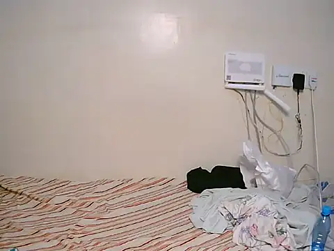 Snapshot of Sweet_nelly chatting on September 2025 06:52:01 PM Sweet nelly online show from September 2025 06:52:01 PM