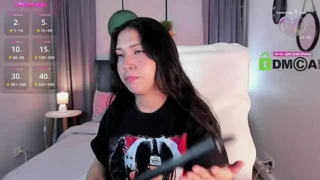 CoralineRicce  online show from October 2025 12:33:02 AM