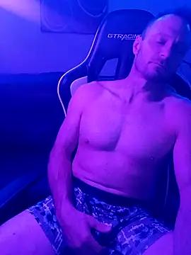 Snapshot of Funwithbrad1 chatting on December 2024 08:32:01 AM Funwithbrad1 online show from December 2024 08:32:01 AM