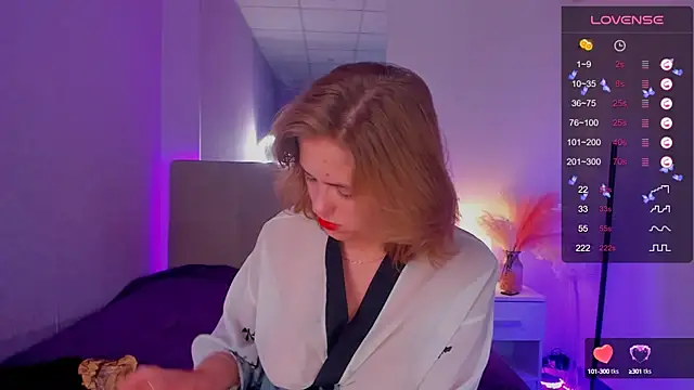 DellaRowe online show from September 2025 05:48:01 PM