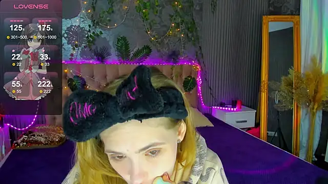 DellaRowe online show from February 2025 01:36:01 PM