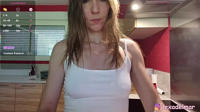 Snapshot of Lexa_del_mar chatting on May 2026 08:11:02 AM Lexa del mar online show from May 2026 08:11:02 AM