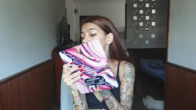 vinkitinkii online show from April 2026 06:20:01 AM