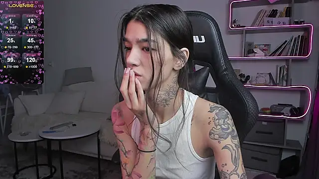 vinkitinkii online show from February 2025 06:37:02 AM