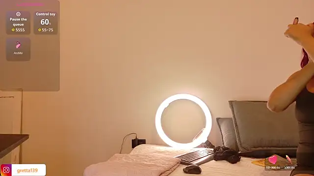 Snapshot of _Gretta chatting on November 2025 08:02:01 PM Gretta online show from November 2025 08:02:01 PM