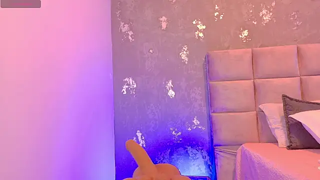 Snapshot of _Gretta chatting on November 2025 08:12:02 PM Gretta online show from November 2025 08:12:02 PM