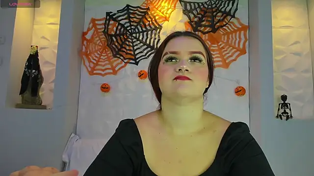 MelanieKlaus online show from November 2025 11:15:02 AM