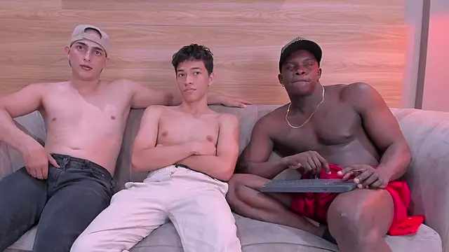 hot  guys  online show from April 2026 08:06:02 PM