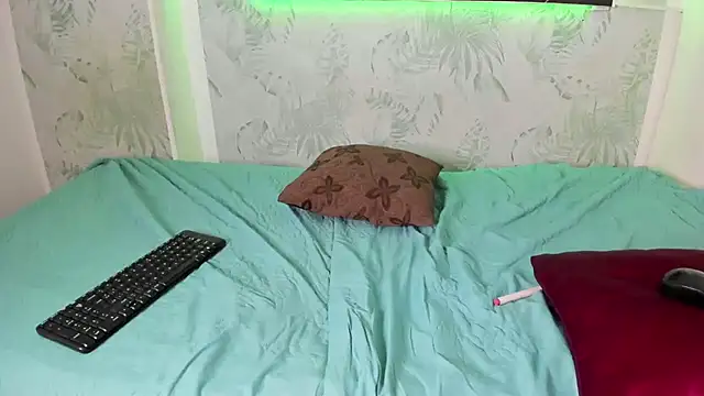 Snapshot of yungelitamor_ chatting on March 2025 07:42:02 AM yungelitamor online show from March 2025 07:42:02 AM