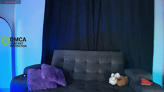 yungelitamor  online show from April 2026 05:32:01 AM
