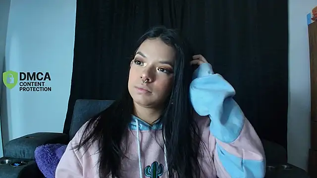 yungelitamor  online show from May 2026 05:25:02 AM
