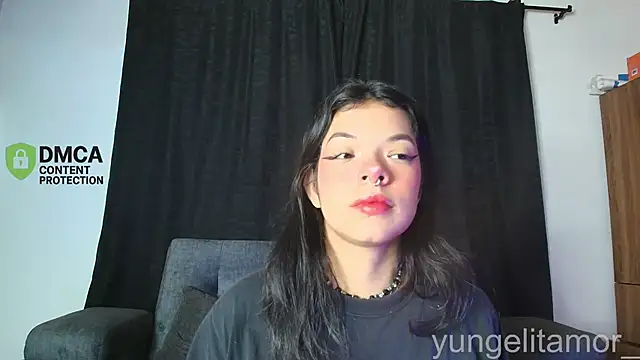 Snapshot of yungelitamor_ chatting on November 2025 05:00:02 AM yungelitamor online show from November 2025 05:00:02 AM