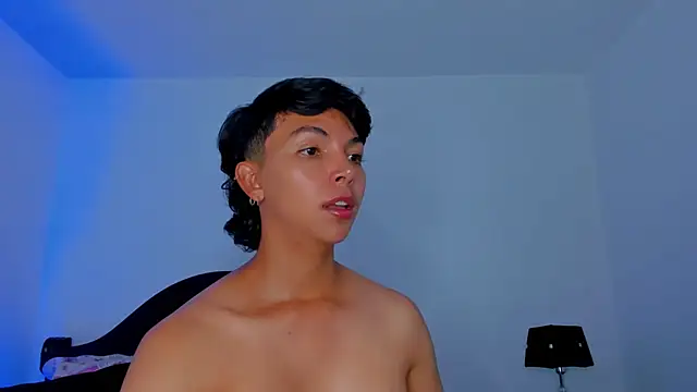 xhenisa  online show from September 2025 09:36:02 PM