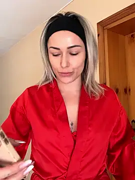 Snapshot of petrouchkaaa_ chatting on January 2026 09:35:01 AM petrouchkaaa online show from January 2026 09:35:01 AM