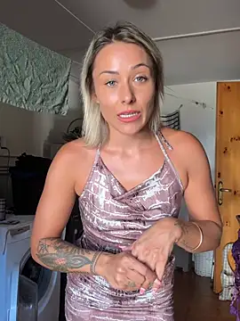 Snapshot of petrouchkaaa_ chatting on July 2026 10:34:02 AM petrouchkaaa online show from July 2026 10:34:02 AM