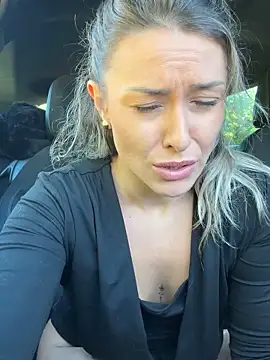 petrouchkaaa  online show from November 2025 09:42:02 AM