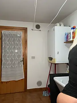 Snapshot of petrouchkaaa_ chatting on January 2026 09:02:02 AM petrouchkaaa online show from January 2026 09:02:02 AM