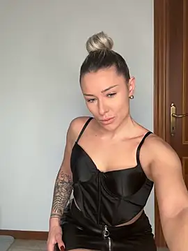 Snapshot of petrouchkaaa_ chatting on February 2026 09:09:01 AM petrouchkaaa online show from February 2026 09:09:01 AM