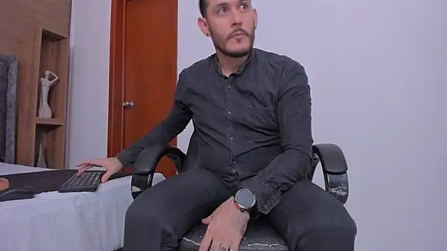 jeanpiere  online show from February 2026 04:30:01 AM